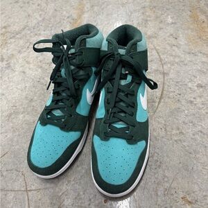 Nike Dunk - Mid Tops (Green and Teal)